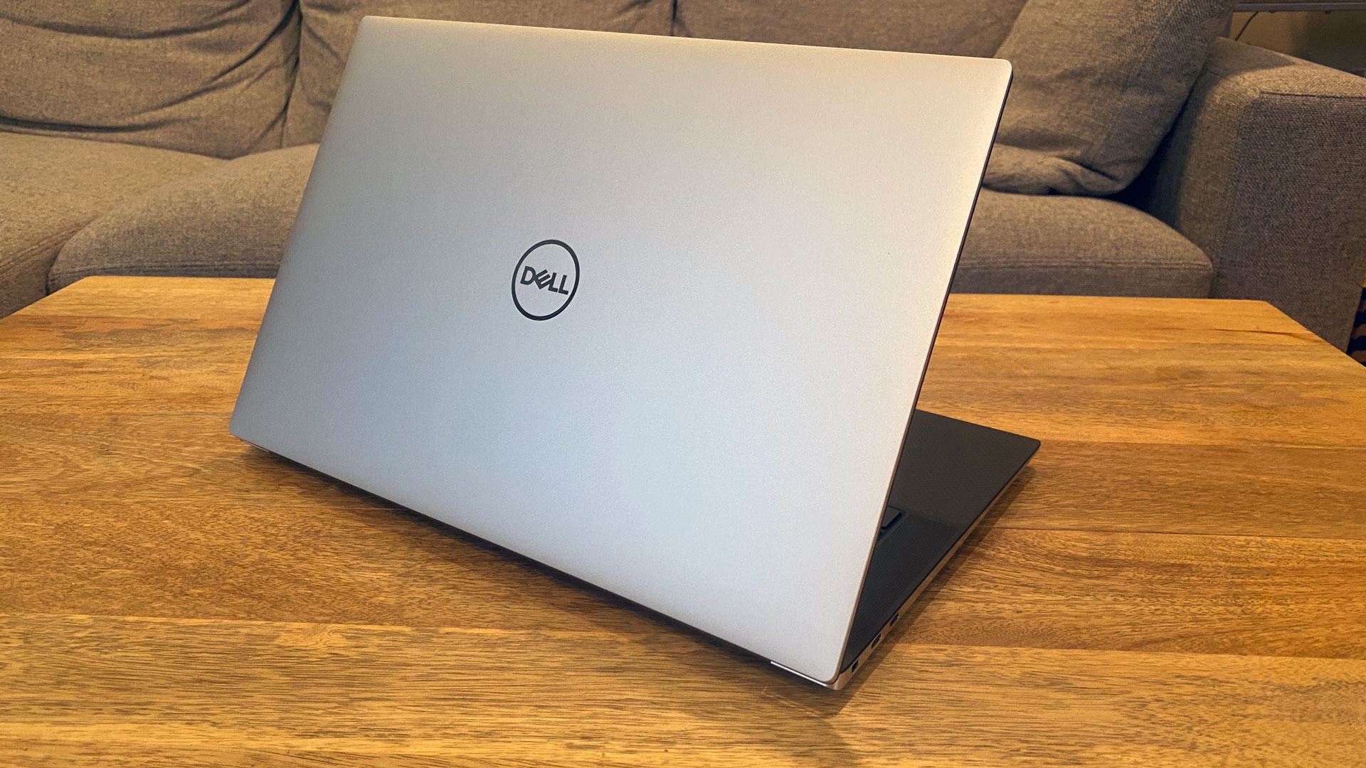 Dell XPS 15 9520 I9 12900HK 2023 20CPU 24Go RAM DDR5 1To Nvidia RTX 3050TI 4G DDR6
