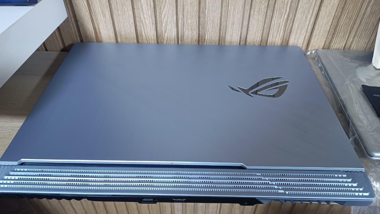Asus strix 17  i7-9750H 2020 Nvidia Gtx 1650 3D 512Go 16Go RAM