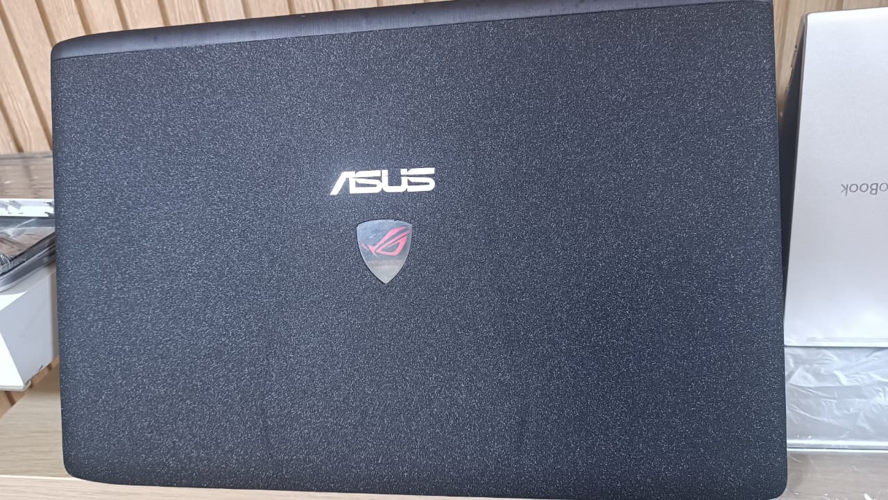 Asus Rog 17 Gamin i5 6300HQ Nvidia 960 3D 512Go 16Go RAM